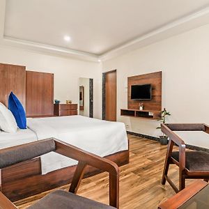 Premier Room Sit Out